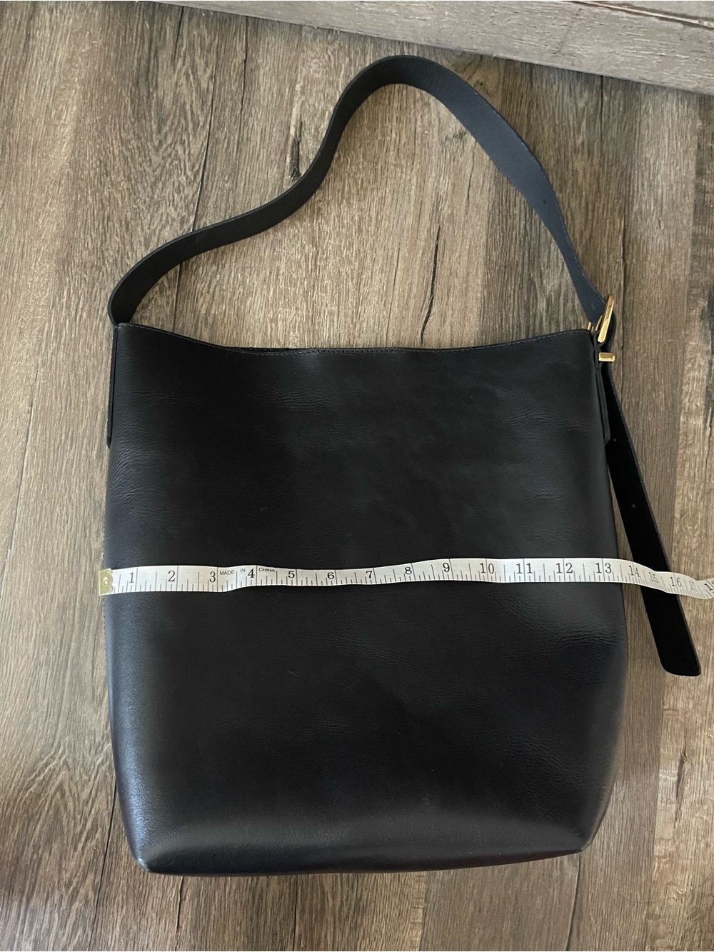Madewell Essential Bucket Tote BagBlack Leather Bucket Bag with Adjustable Strap - Picture 8 of 10